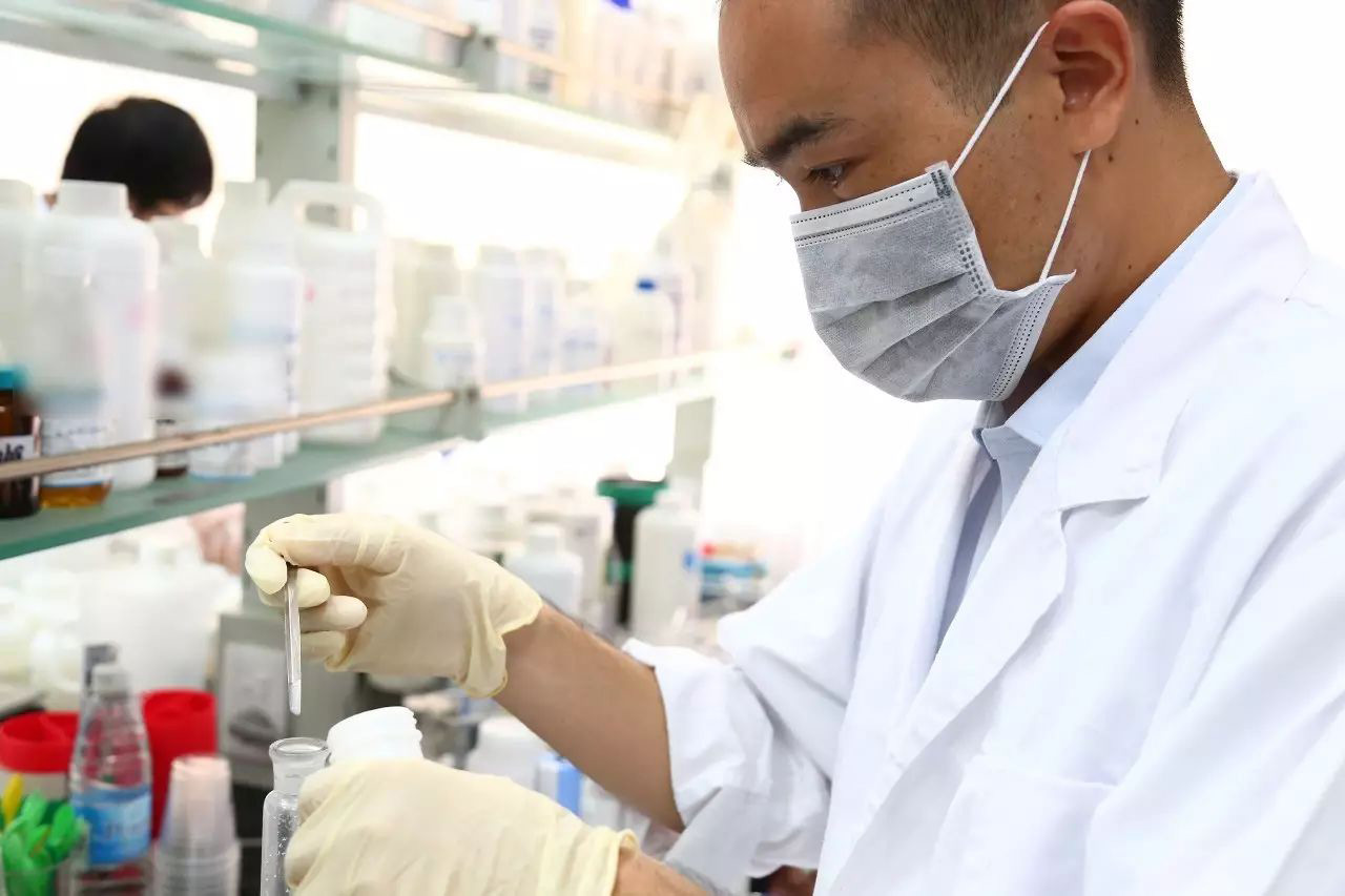 (圖:建材消泡劑實(shí)驗(yàn))